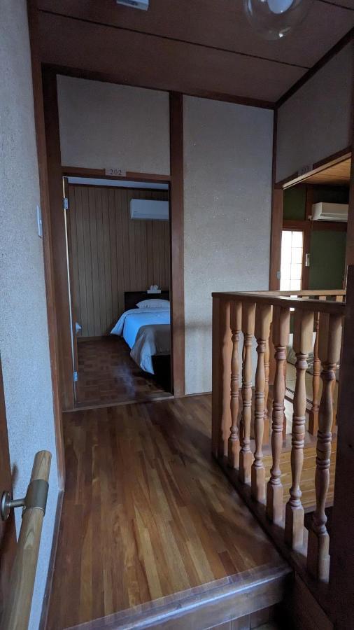 Kix House Waraku III 和楽三号館 Hotel Izumisano Eksteriør billede